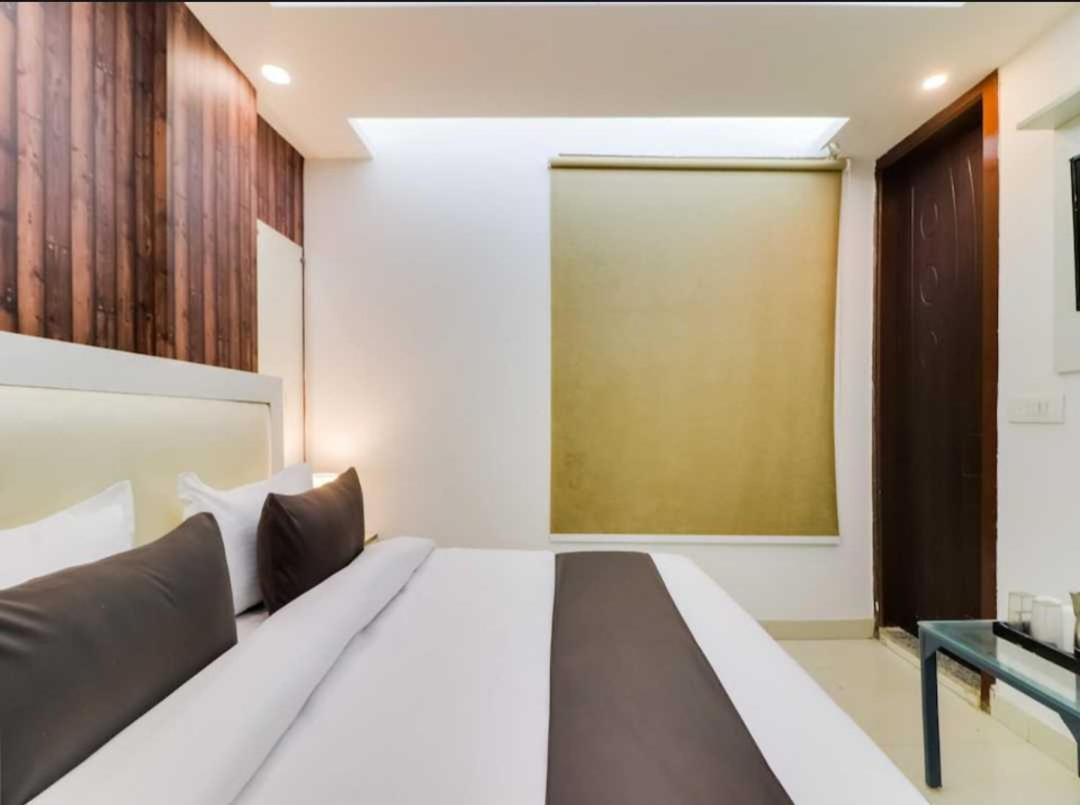 Hotel O Galaxy Stay New Delhi Exterior photo