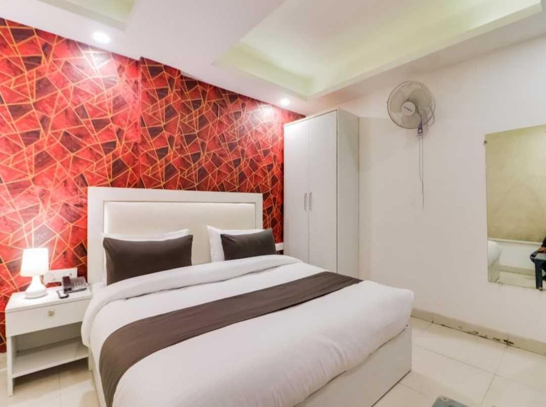 Hotel O Galaxy Stay New Delhi Exterior photo